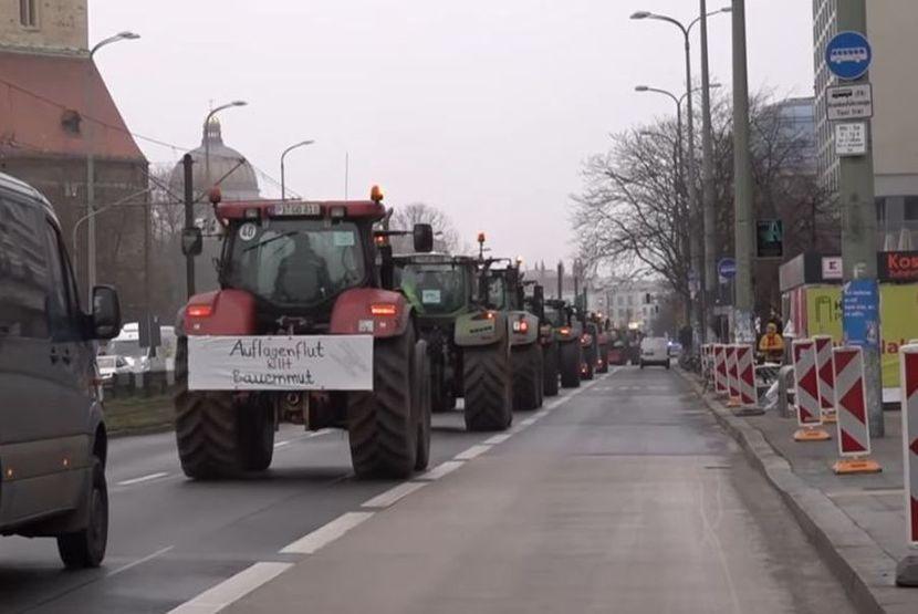 Traktori u centru Berlina: Farmeri protestuju zbog usvajanja novih propisa