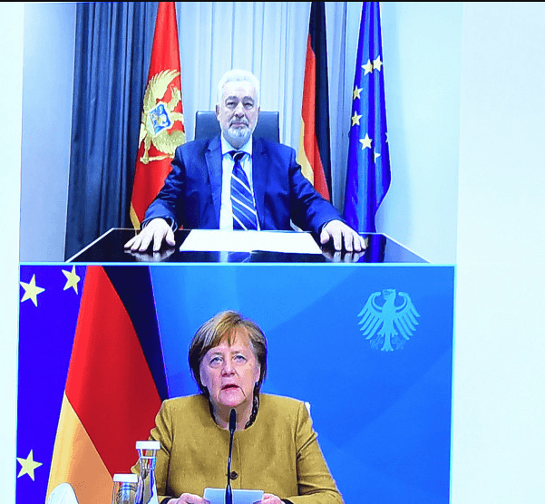 Premijer Crne Gore Krivokapić tokom razgovora s njemačkom kancelarkom Angelom Merkel - Avaz