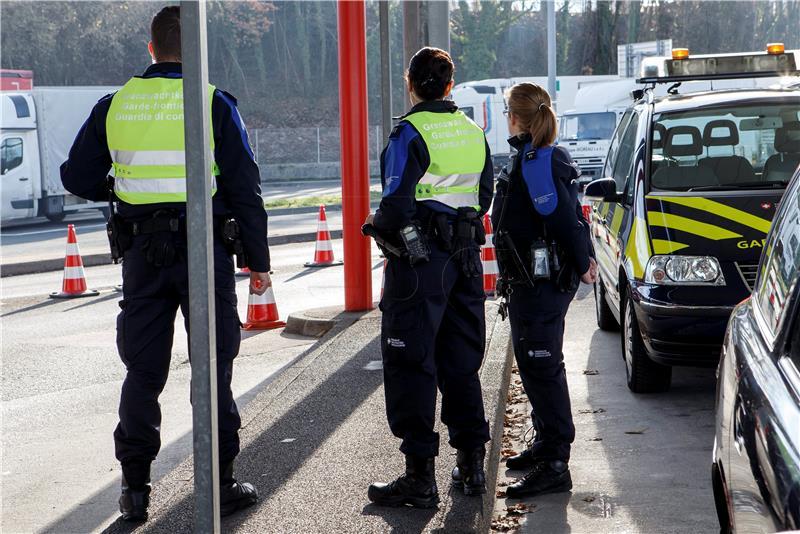 Zločin u Švicarskoj: Srbijanac ubio majku pred njenim mališanom?