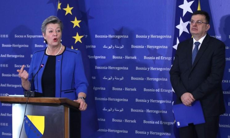 Tegeltija and Johansson agree that migration must be managed