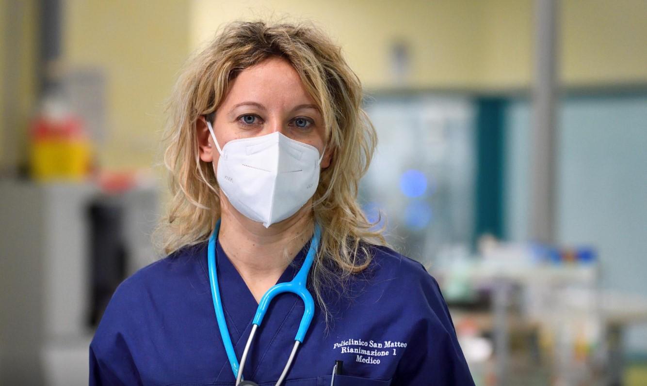 Annalisa Malara, the doctor who diagnosed the first Italian patient with COVID-19, along with Dr. Ricevuti on February 20, 2020, poses for a photograph at San Matteo Hospital in Pavia one year after Codogno became Europe's coronavirus disease (COVID-19) epicenter, Italy, February 18, 2021. Picture taken February 18, 2021. - Avaz