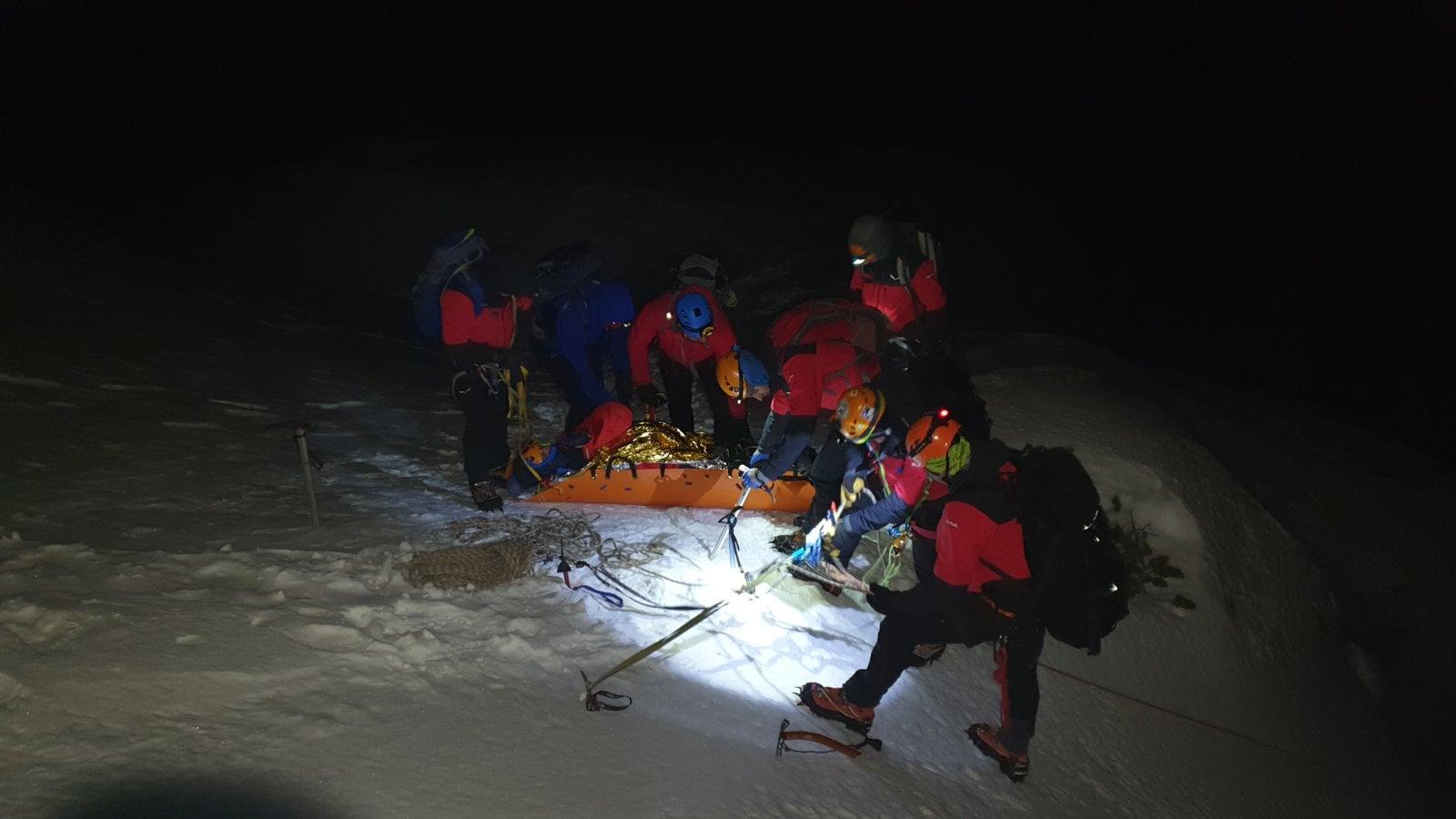 Dramatična akcija spašavanja planinara s Troglava: Povrijeđeni alpinista ostao zarobljen na 1.800 metara nadmorske visine