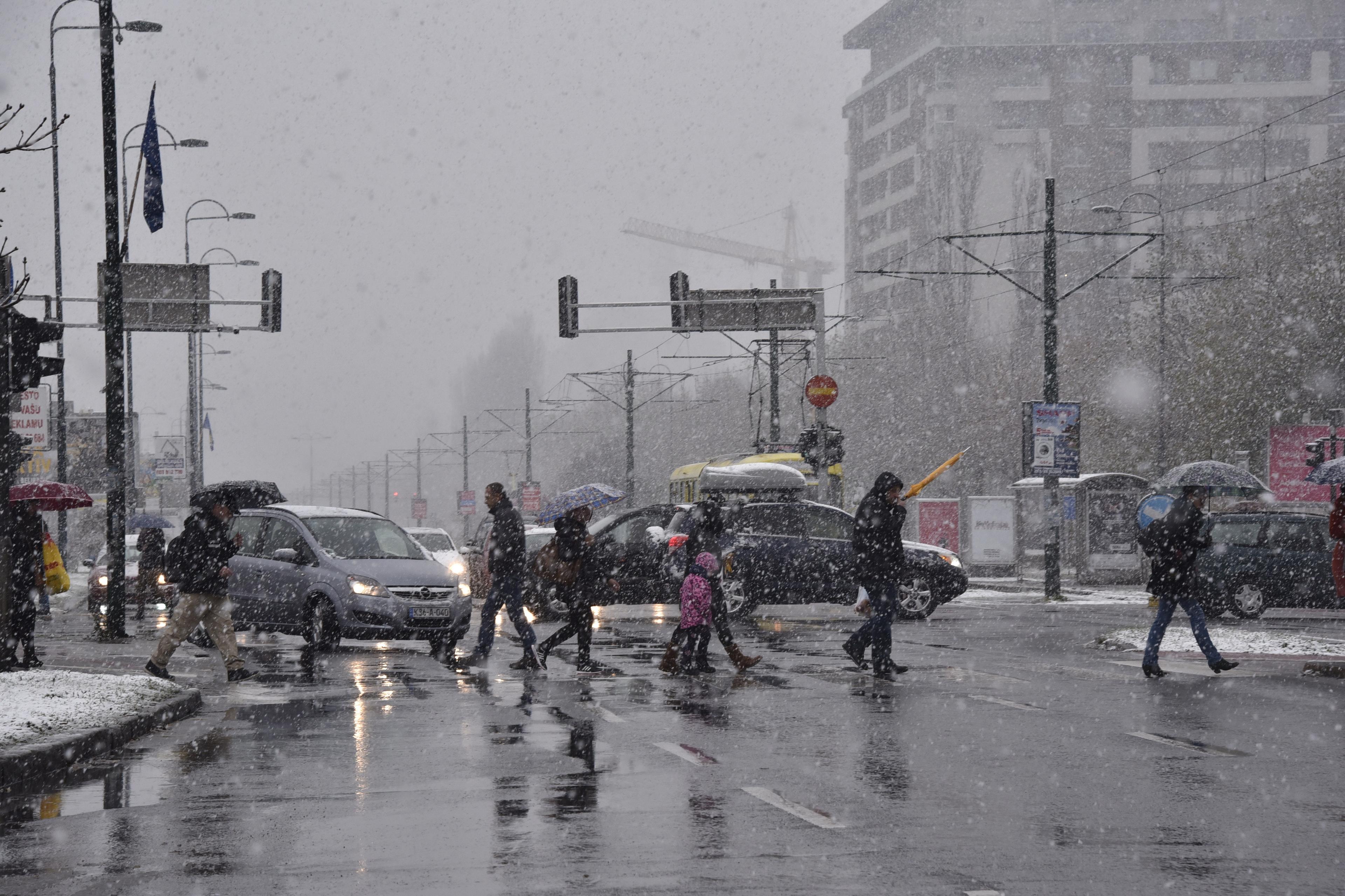 Oblačno s kišom, u višim dijelovima susnježica ili snijeg