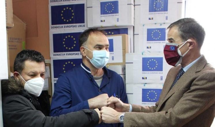 The total value of the EU assistance delivered to the medical institutions of the Una-Sana Canton in response to the COVID-19 so far is close to 800,000 KM - Avaz