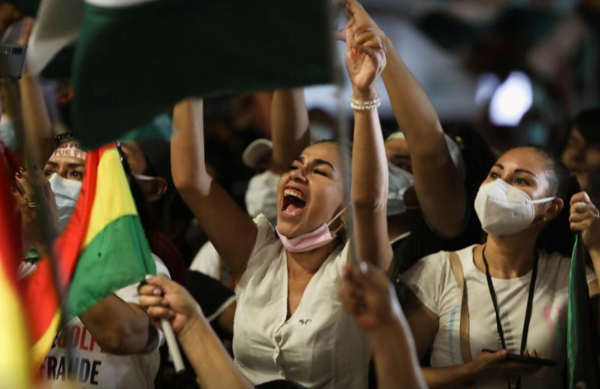 A demonstrator shouts during a rally to protest against Bolivian President Luis Arce's government after the detention of former interim President Jeanine Anez, in Santa Cruz, Bolivia, March 15, 2021. - Avaz