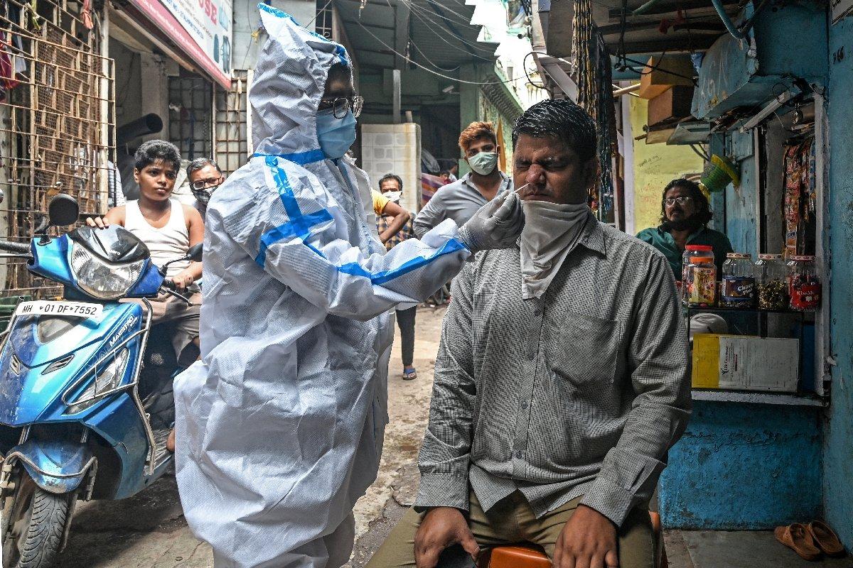 India has so far administered almost 40 million vaccines, with the aim of inoculating 300 million people by the end of July - Avaz