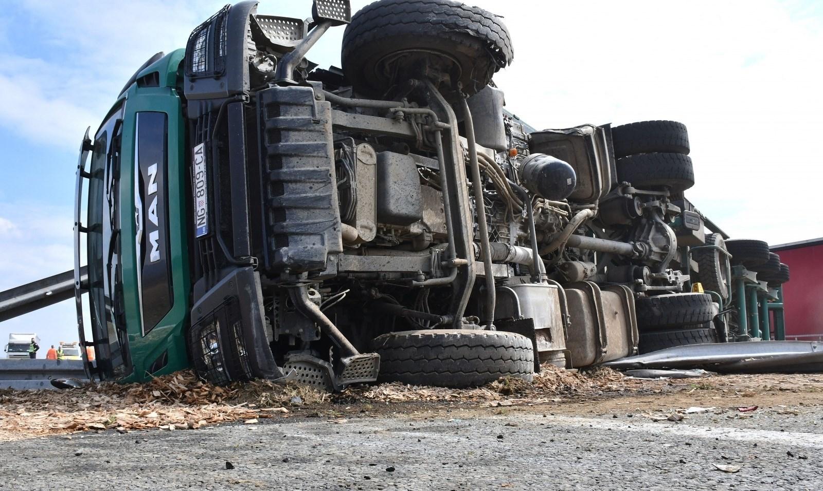 Nesreća na autocesti A3 u blizini Rešetara - Avaz