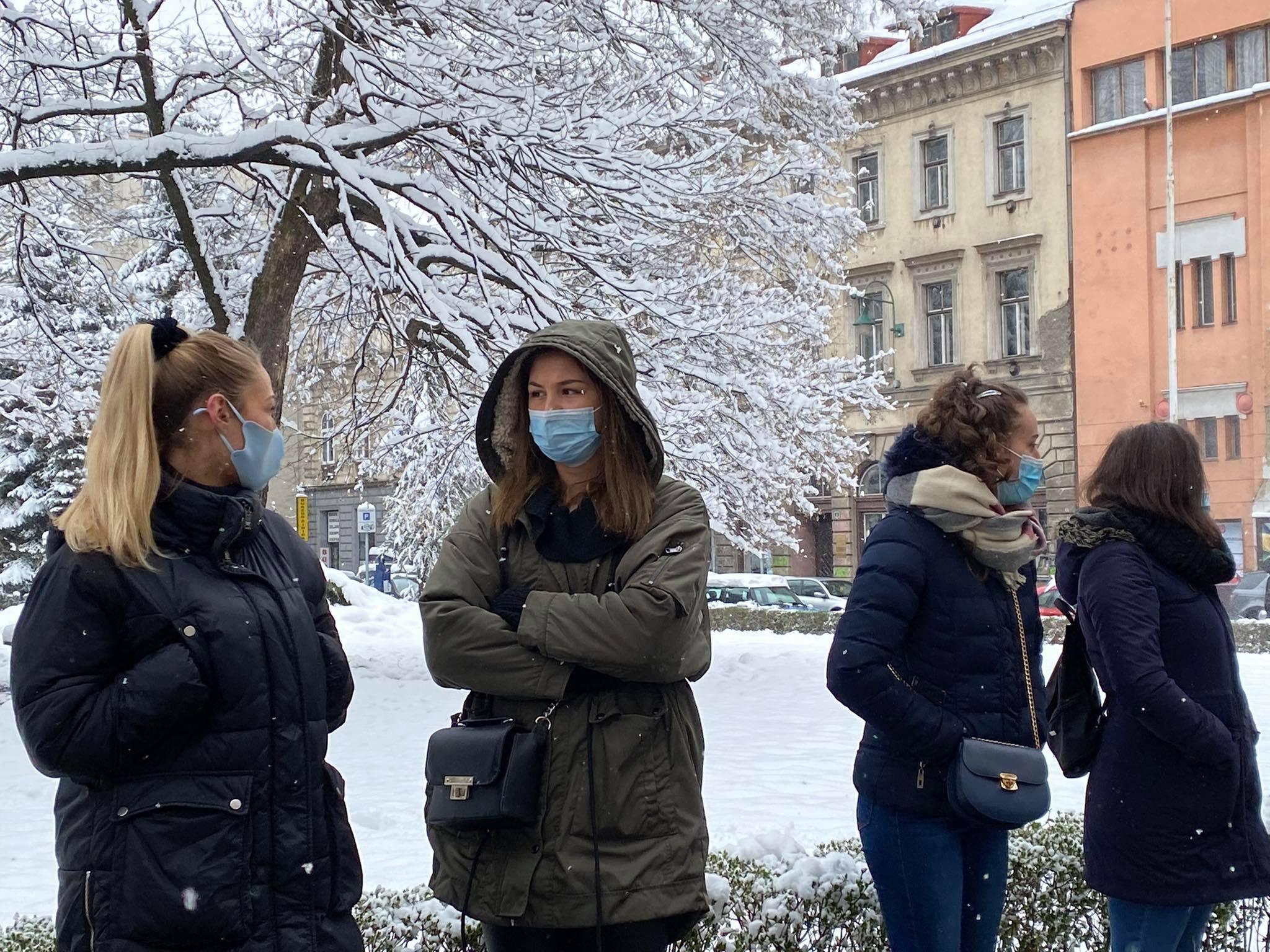 S lica mjesta: Studenti se razišli - Avaz