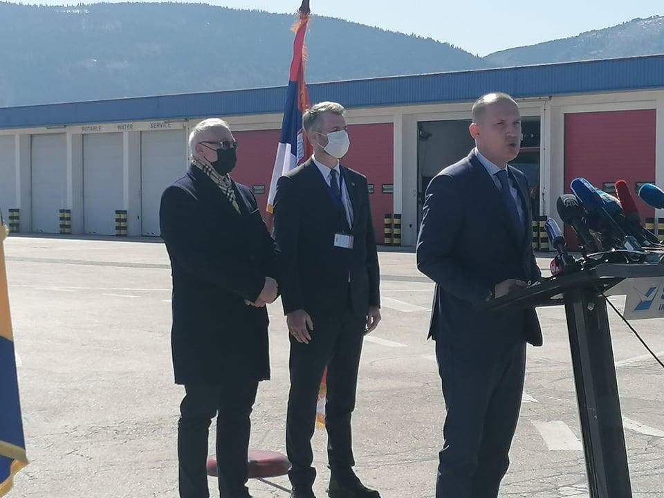 Lončar: Najsretniji bi bili da čujemo da ste spremni za masovnu vakcinaciju