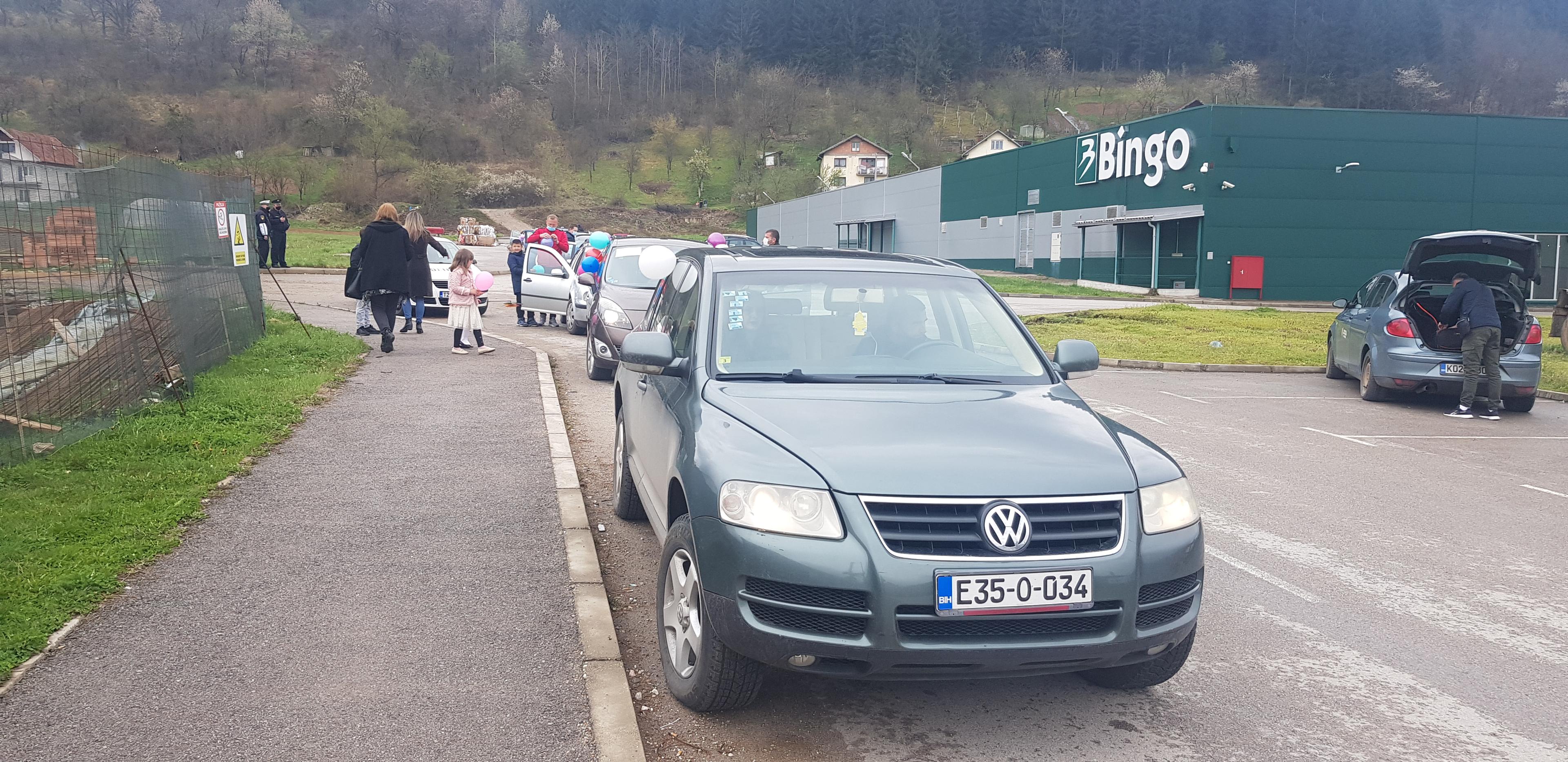 Protestna vožnja u Goraždu: Roditelji traže povratak djece u školske klupe