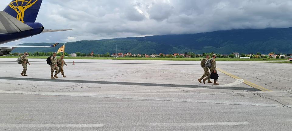 The plane landed with the soldiers at the Sarajevo International Airport - Avaz