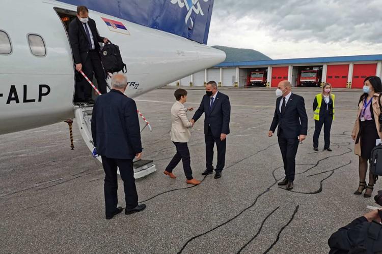 Delegacija Vlade Srbije stigla u BiH, počela zajednička sjednica