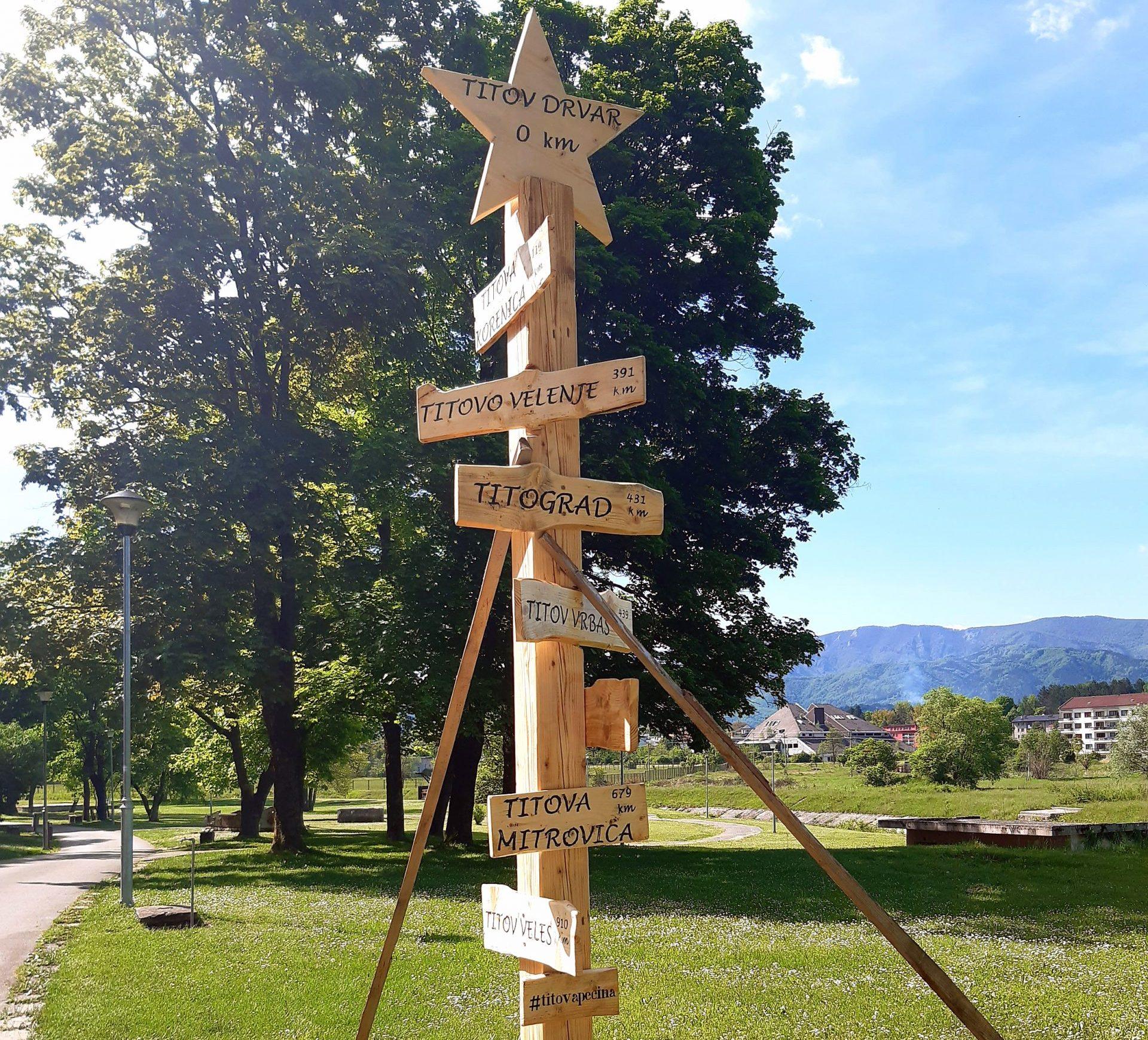 Obilježavanje 77 godina od Desanta na Drvar: Postavljeni putokazi u sklopu Spomen-kompleksa "25. maj 1944"