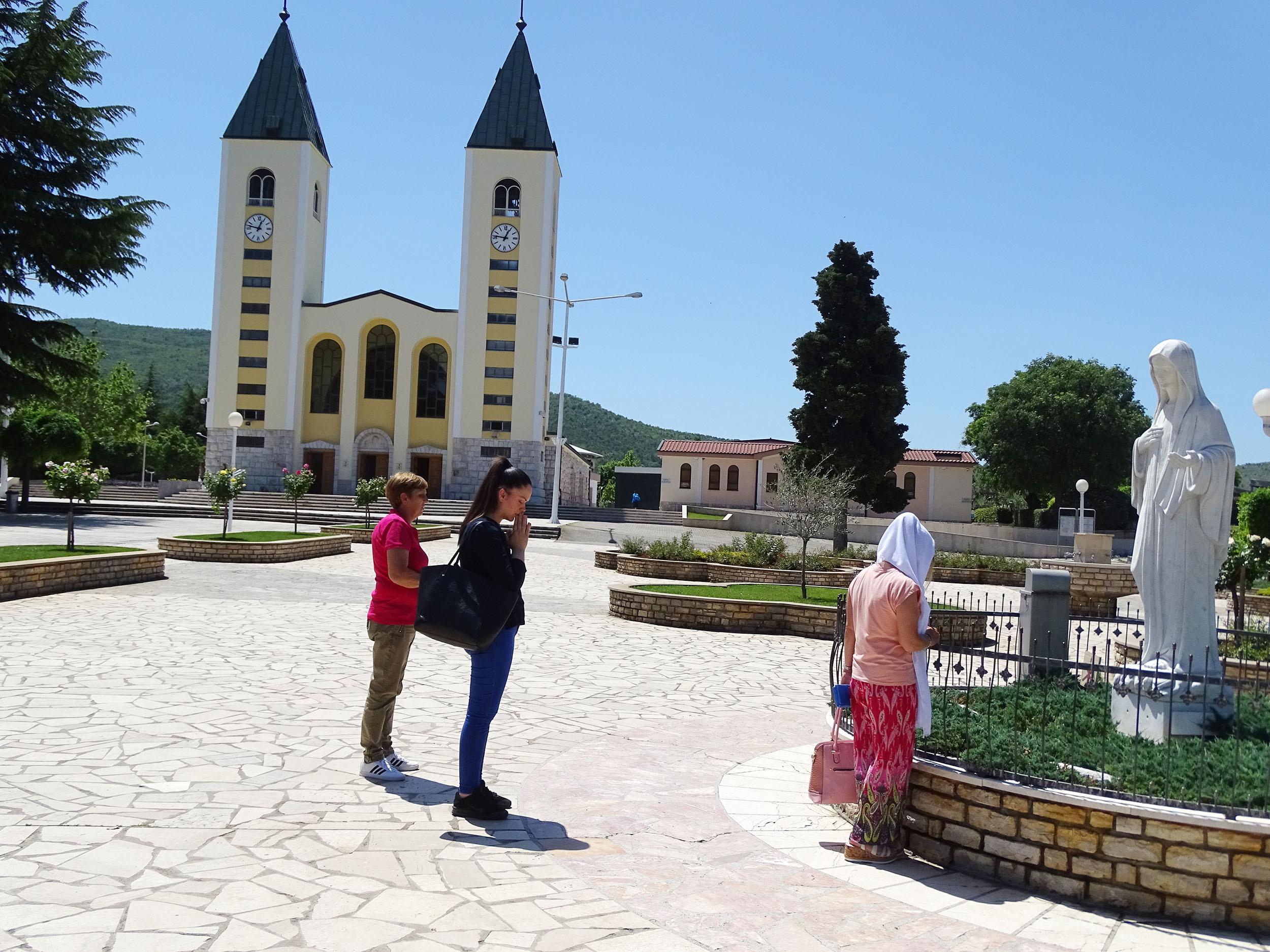 Cijelo mjesto, pogotovo Gospin trg ispred Crkve sv. Jakova, prilično pusto - Avaz