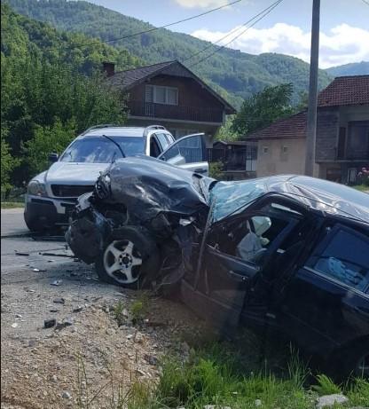 Trostruki sudar kod Fojnice: Povrijeđene četiri osobe, među njima dvoje djece