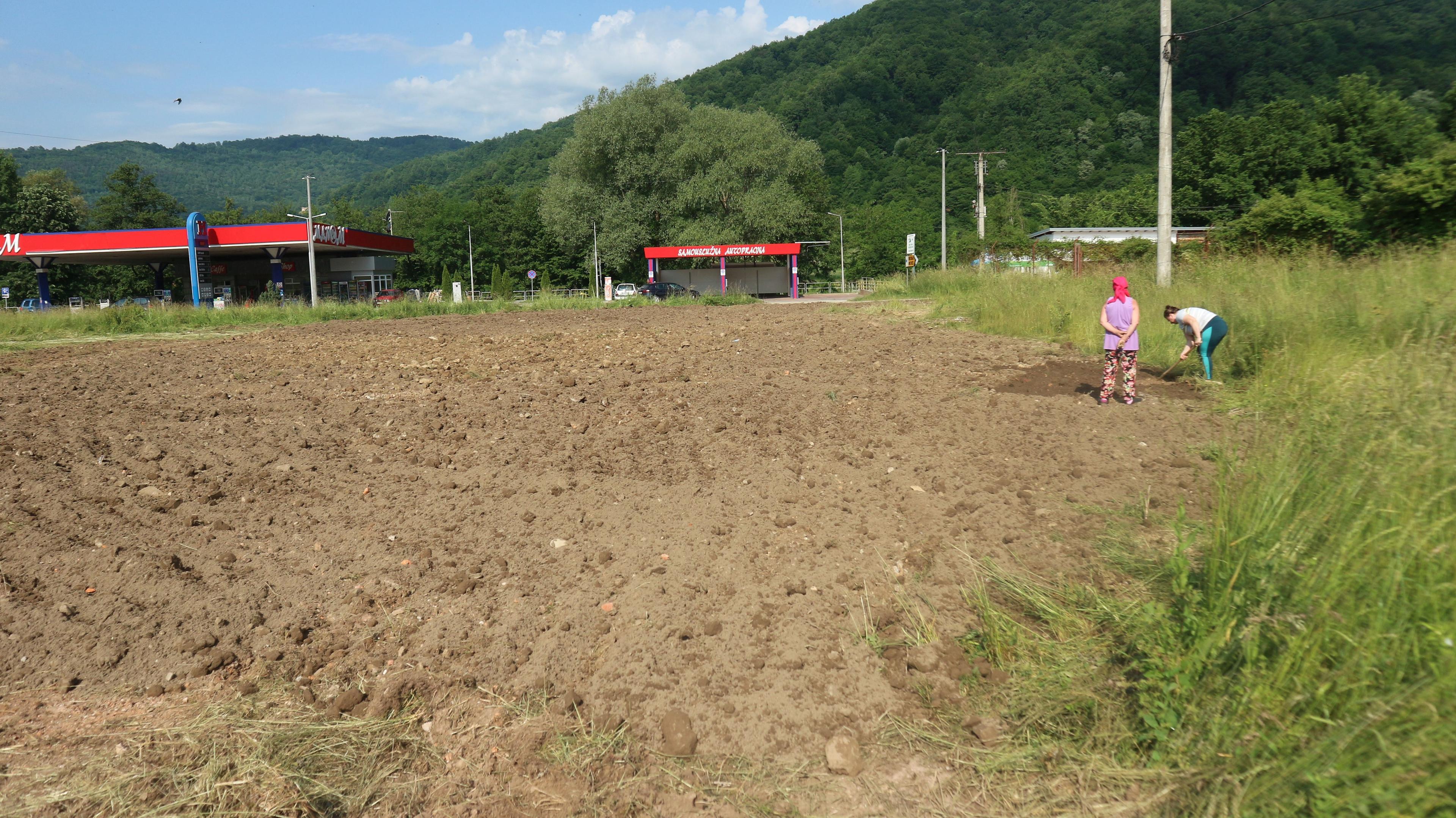 Na zemljištu gdje je bila crkva planira zasaditi cvijeće - Avaz