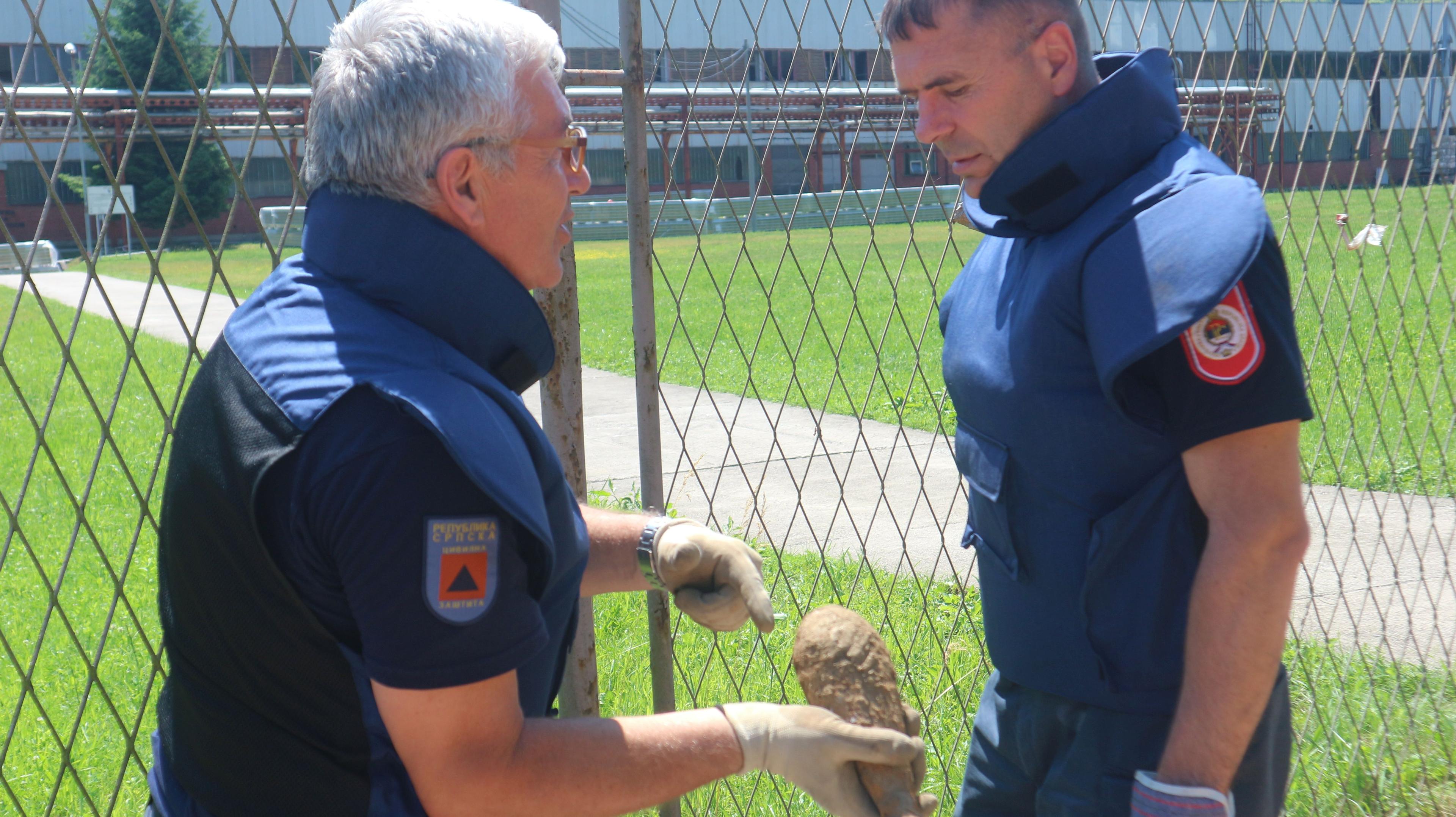 Uklonjena minobacačka granata