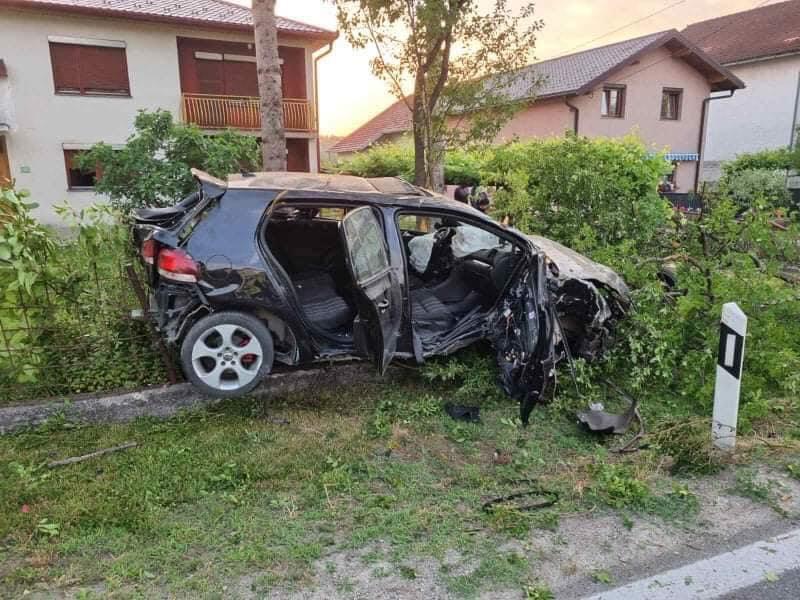 U stravičnoj nesreći koja se dogodila jutros kod Bihaća poginuo je Zahid Omanović