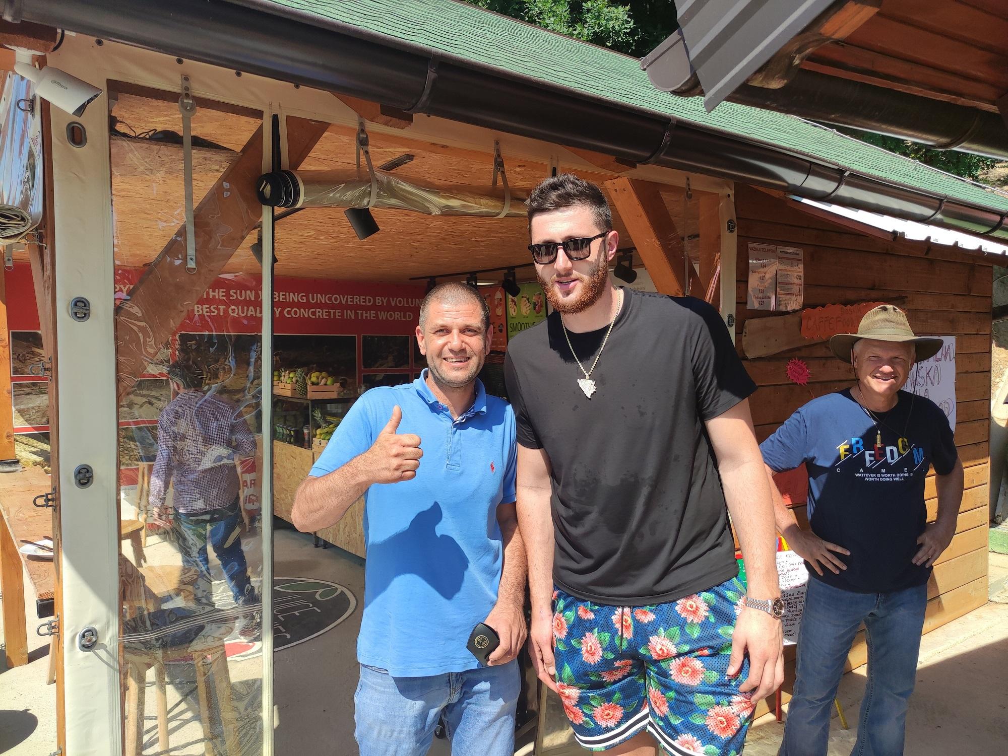 Jusuf Nurkić posjetio piramide u Visokom