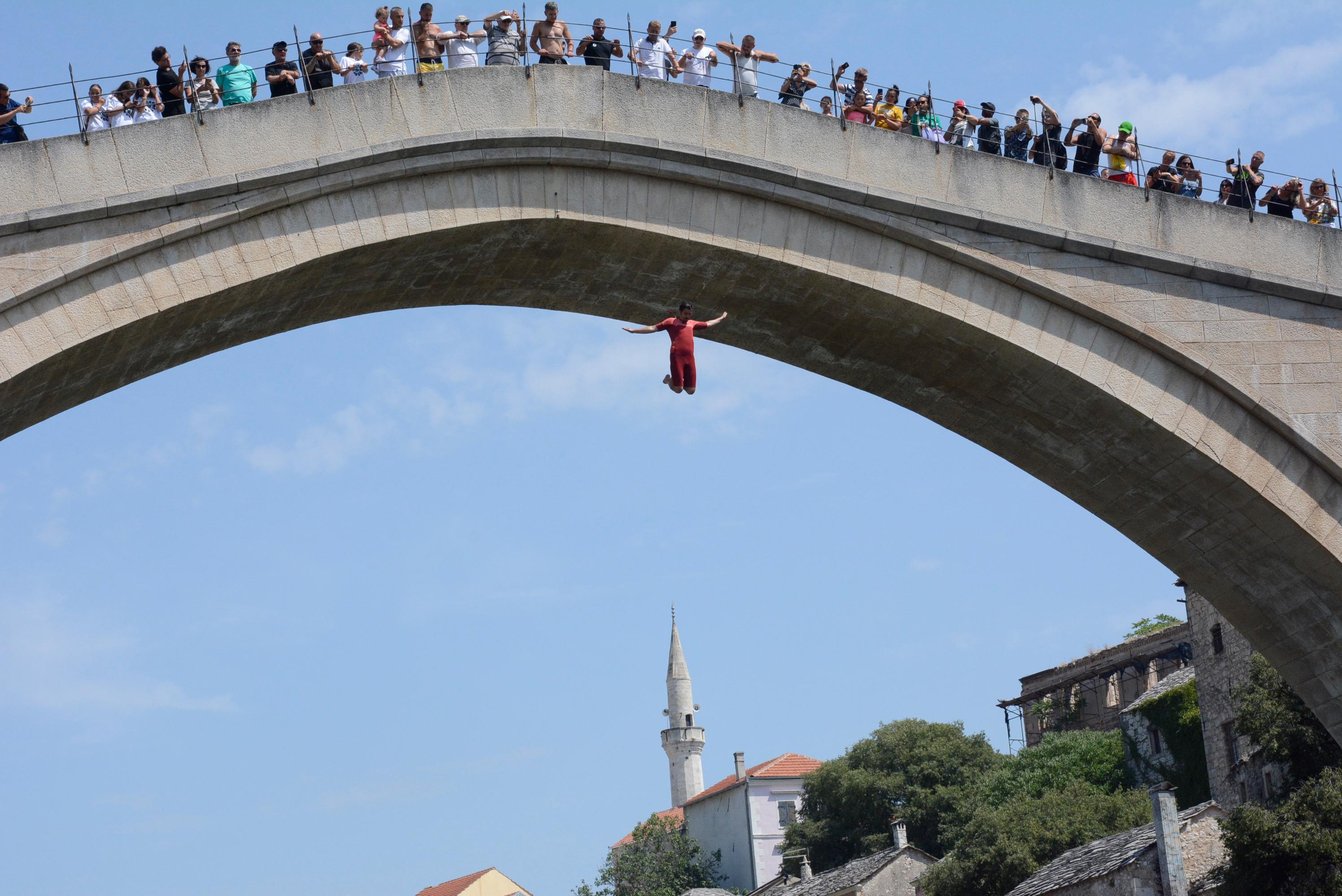 Skok bez aplauza sa Starog mosta - Avaz