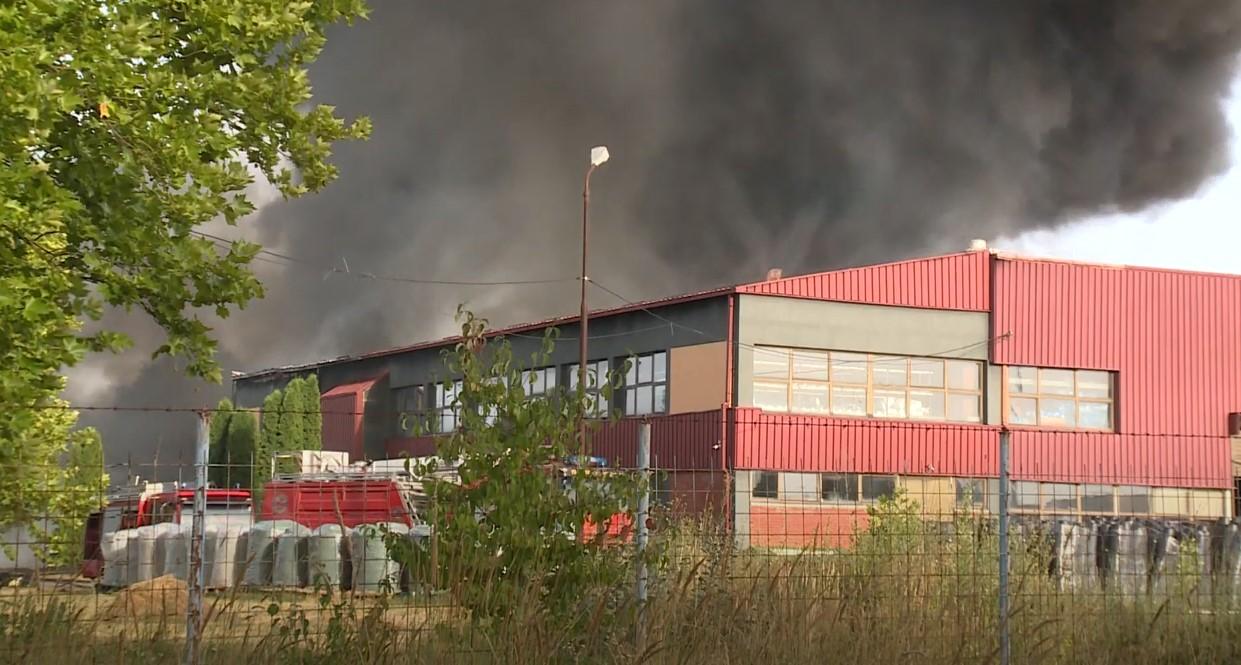 Tokom gašenja požara u Brčkom povrijeđeno više od 10 vatrogasaca