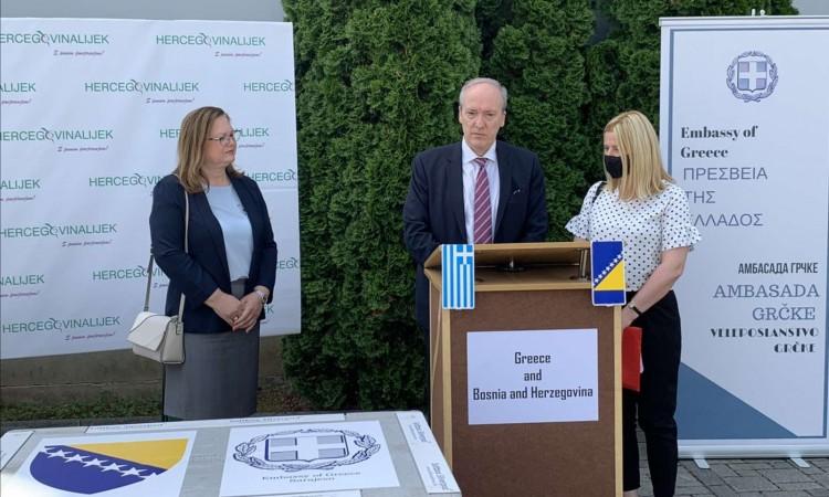 Grčki ambasador uručio 120.000 vakcina protiv COVID-19