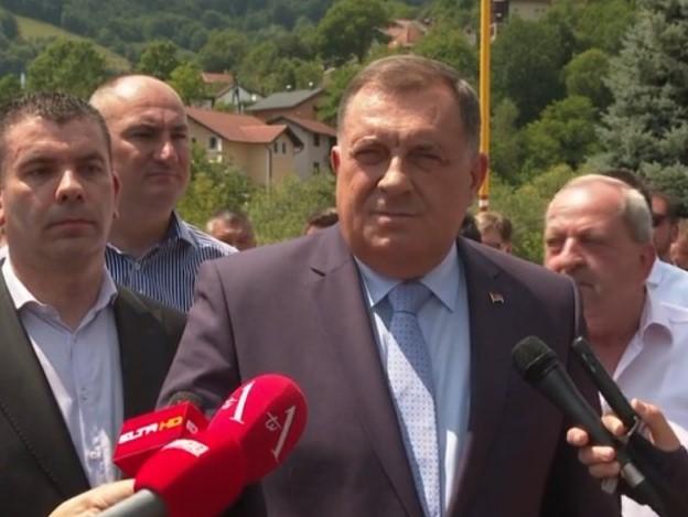 Dodik: Treba da se okupimo i odbranimo od napada - Avaz