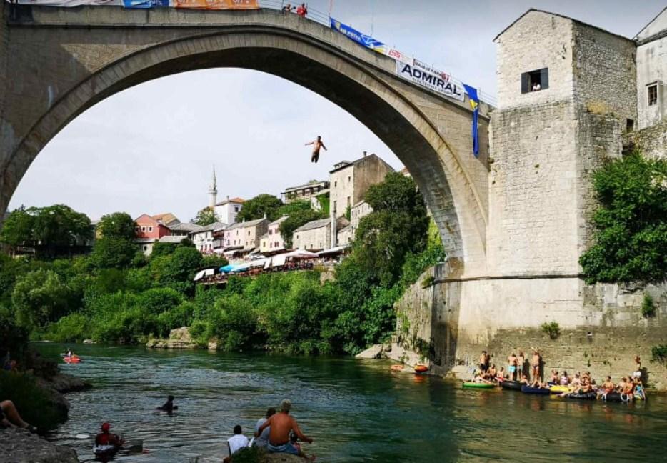 Skokovi sa Starog mosta - Avaz