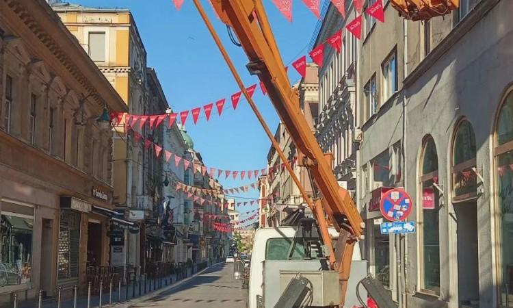 Ulice Zelenih beretki i Branilaca Sarajeva od danas imaju festivalsko ruho - Avaz