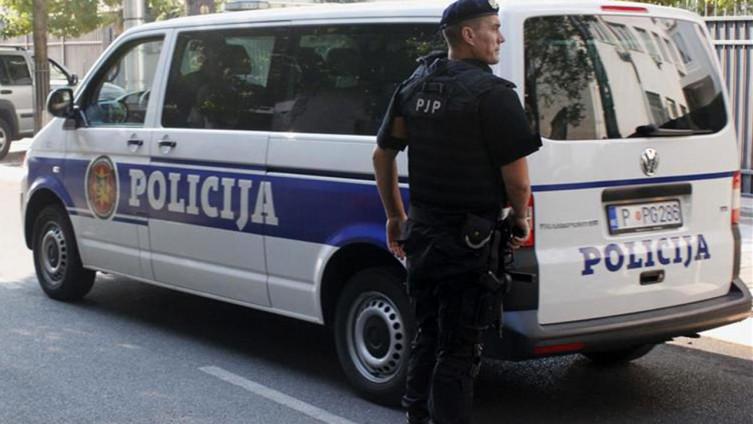 Policija ušla u stan - Avaz