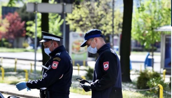 Ovo se ne viđa svaki dan: Komšija urinirao pod prozorom pa dobio pepeljaru u glavu