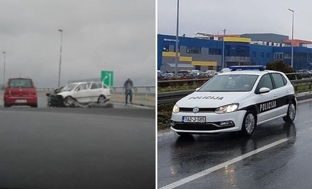 Vozač se zabio u zaštitnu ogradu, prevezen u KUM