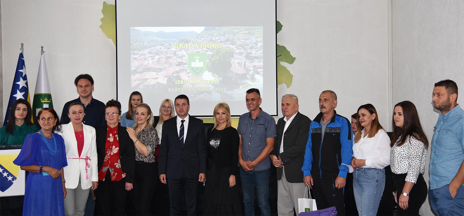 Zajednička fotografija svih učesnika izbora - Avaz