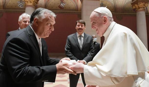 VIktor Orban i Papa Franjo - Avaz