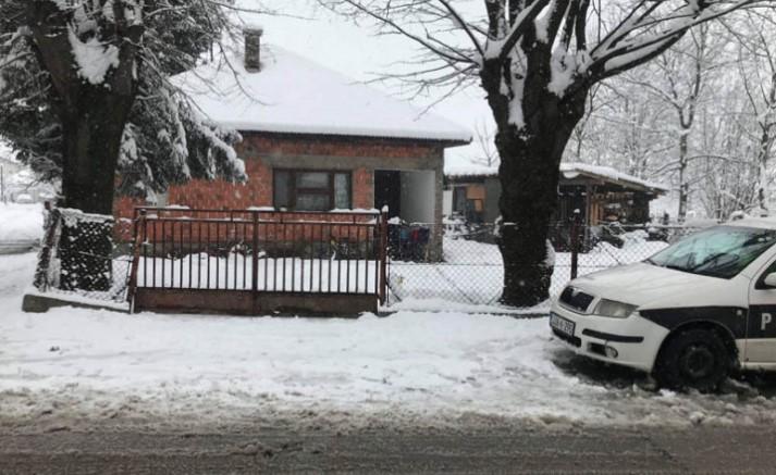 Kuća u Bihaću u kojoj je stravičan zločin počinio Admir Sović - Avaz