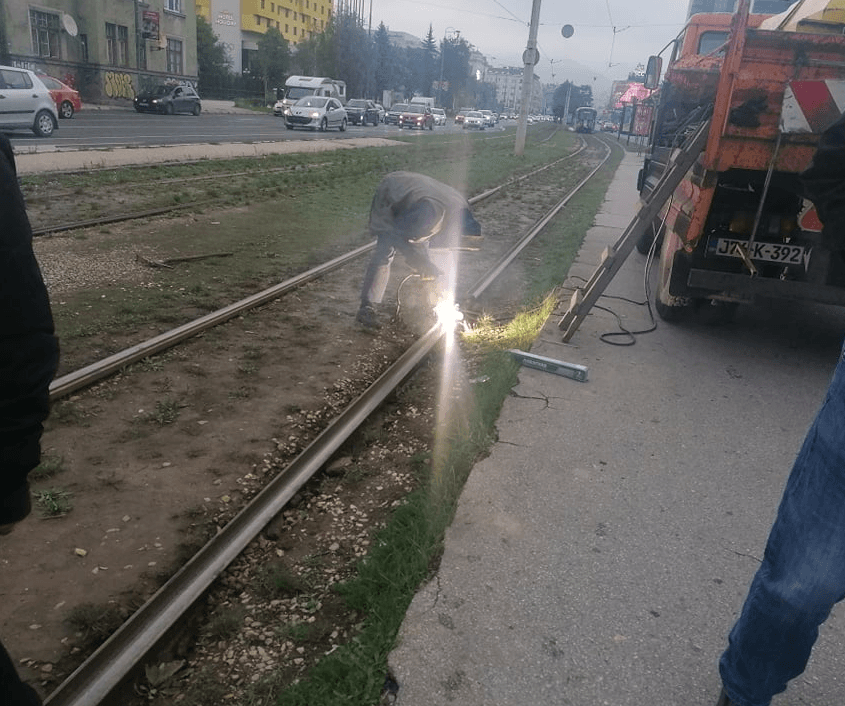 Tramvajske šine svakodnevno pucaju: Na održavanju angažirano 12 radnika