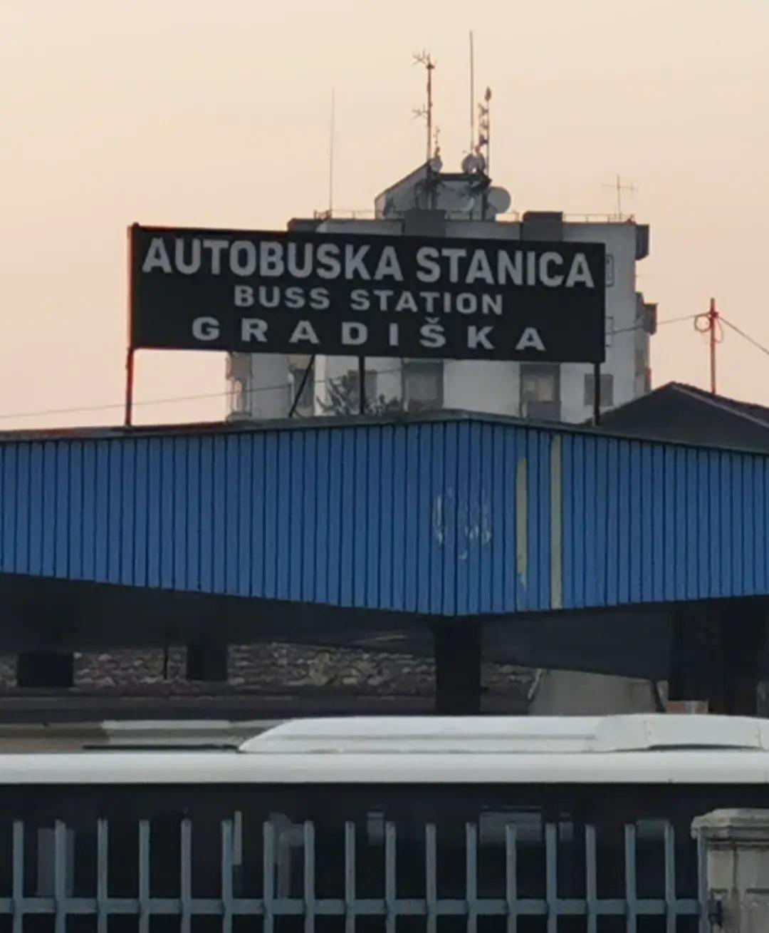 Autobuska stanica u Gradišci hit na društvenim mrežama