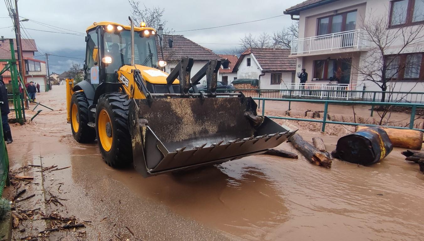 Poplave u sarajevskom naselju Butmir - Avaz