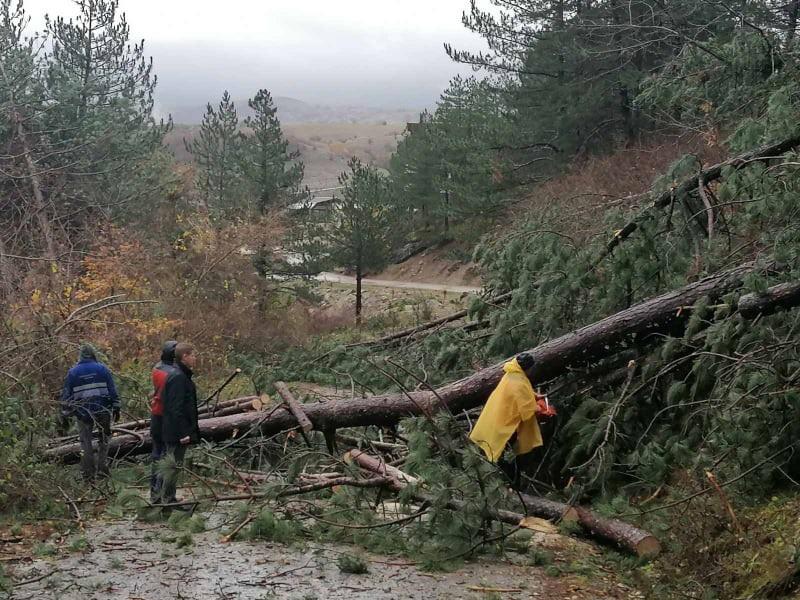 U Gacku oštećeno nekoliko stambenih objekata