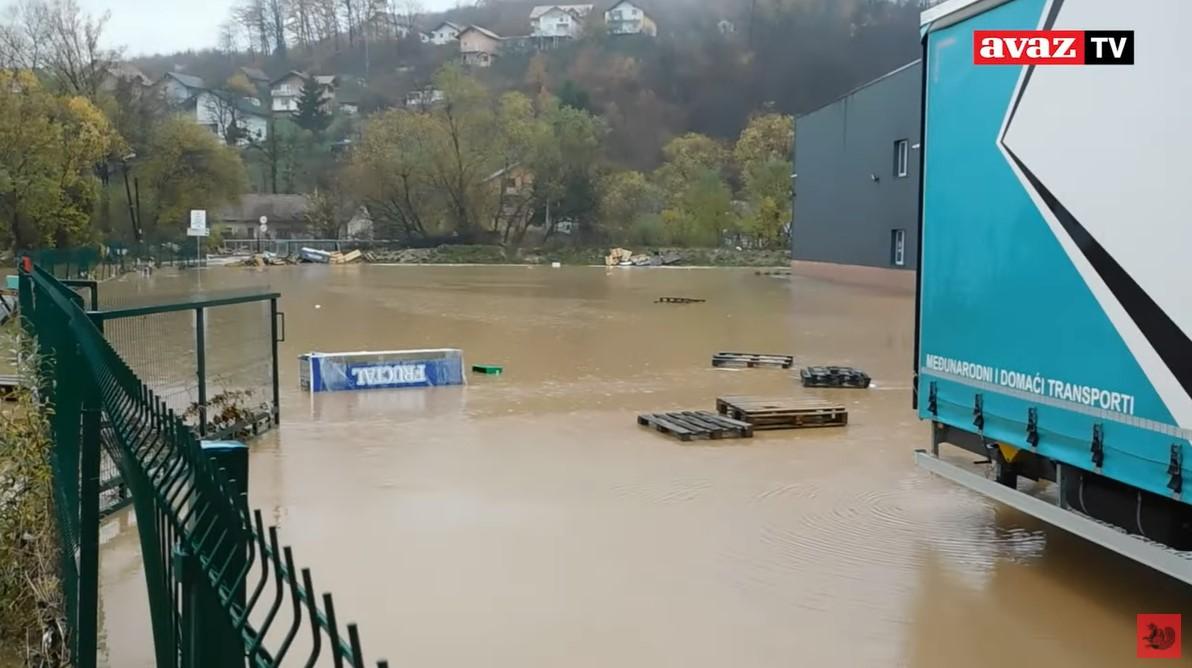 Obustavljen je i gradski javni saobraćaj - Avaz