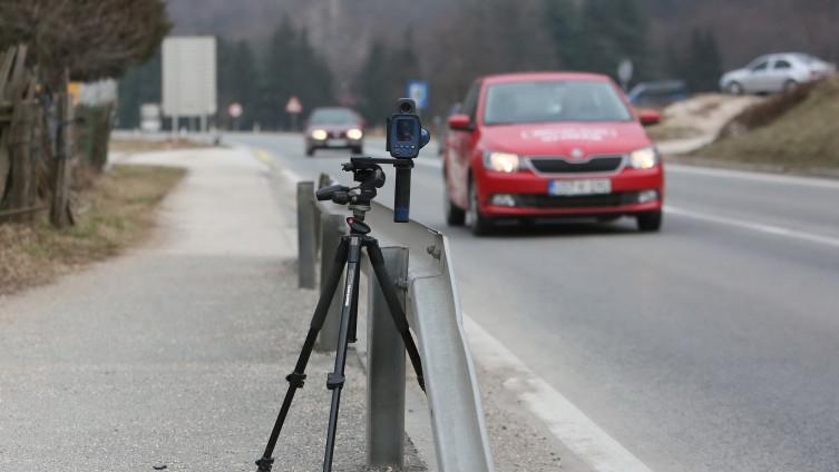 Prekoračio brzinu za preko 100 kilometara na sat - Avaz