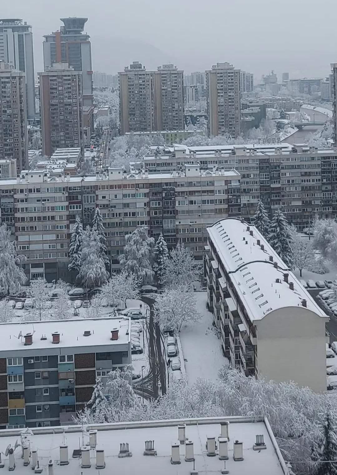 Štetne azbestne krovove i fasade treba ukloniti sa zgrada, vrtića, škola...