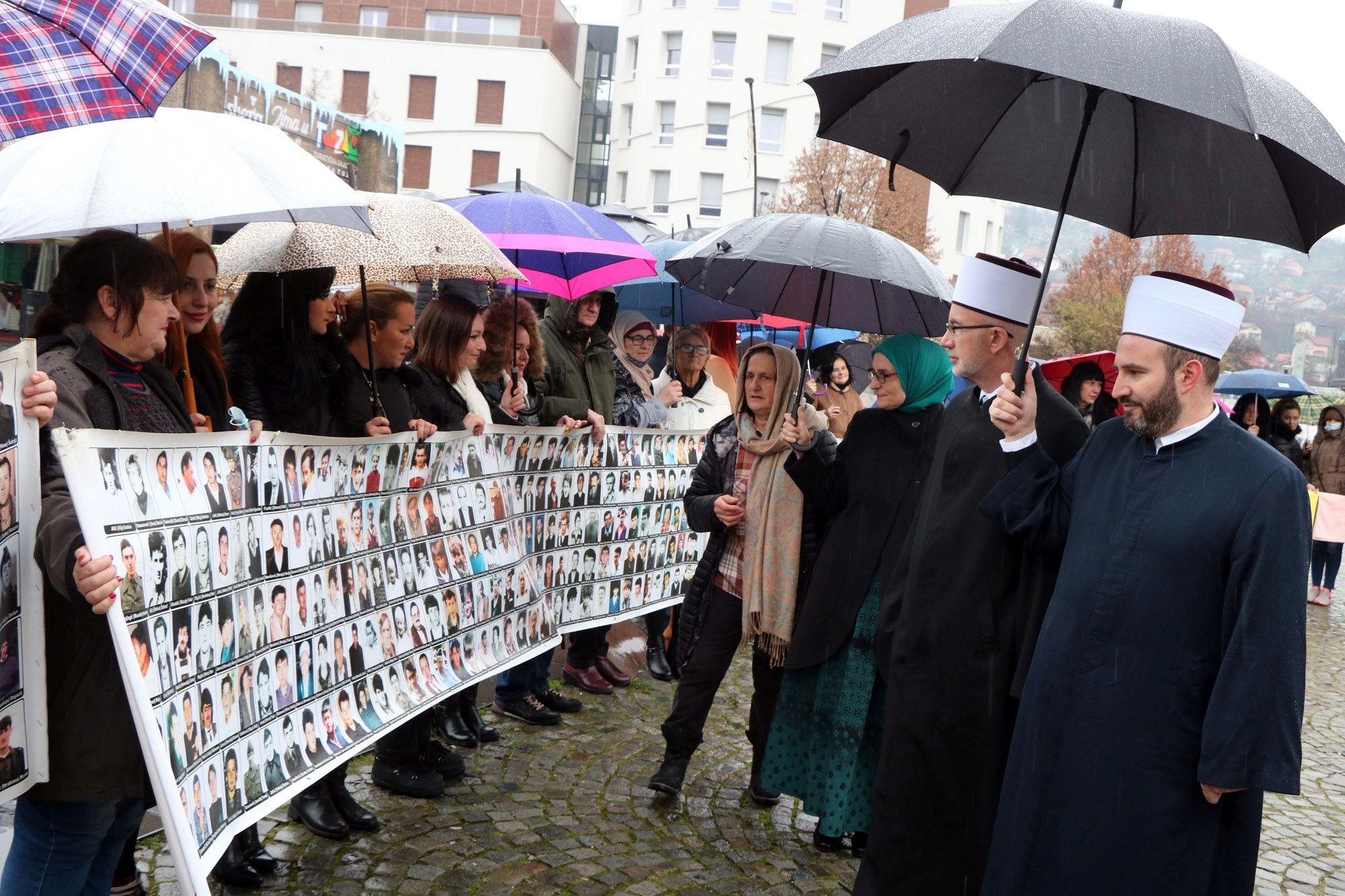 Majke Srebrenice pitaju Zorana Milanovića: Kakve to političke igre igrate