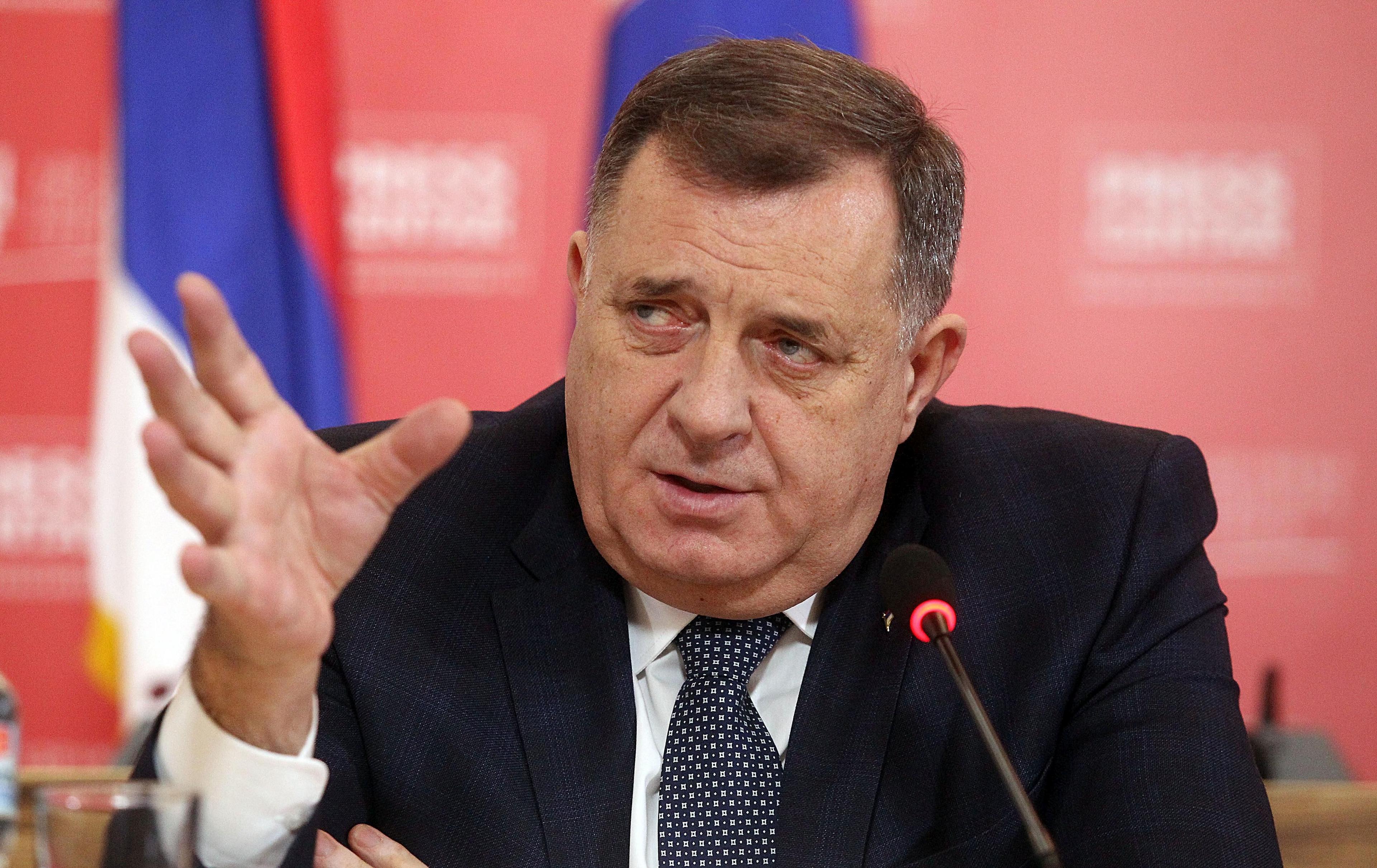 Dodik o sankcijama: Ni RS nije bez kontramjera, poželio bih dobru zabavu Šmitu