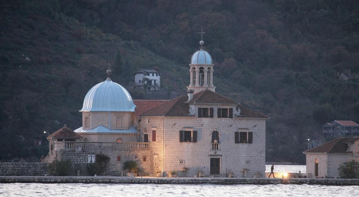 U Kotorskoj biskupiji održane polnoćke uz epidemiološke mjere