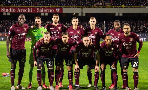 Spas stigao nekoliko sati prije isteka 2021: Salernitana neće biti izbačena u niži rang