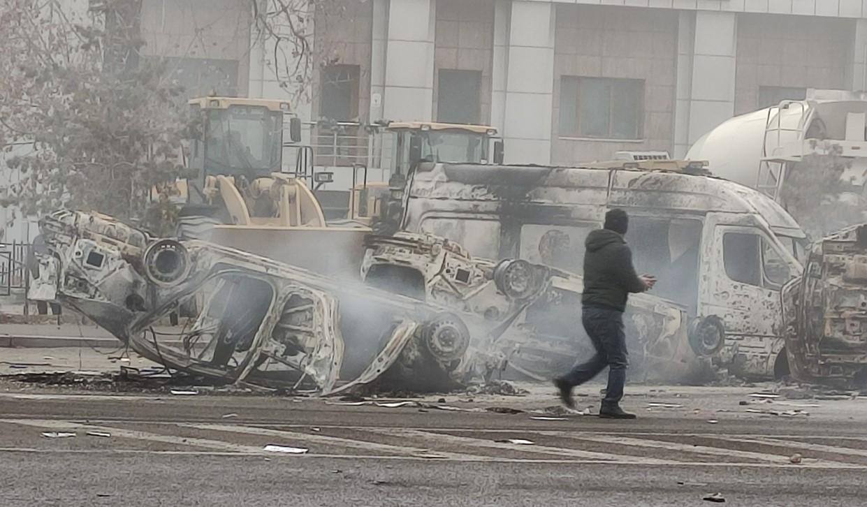 Protesti u Kazahstanu, zapaljena vozila - Avaz