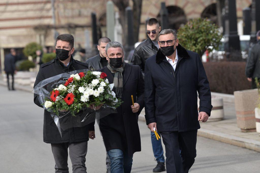 Veliki broj ljudi je bio na ispraćaju Ksenije Vučić - Avaz