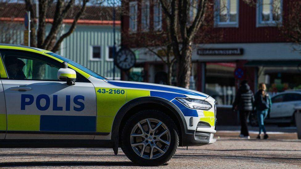 Naoružani razbojnici u Švedskoj upali u školu