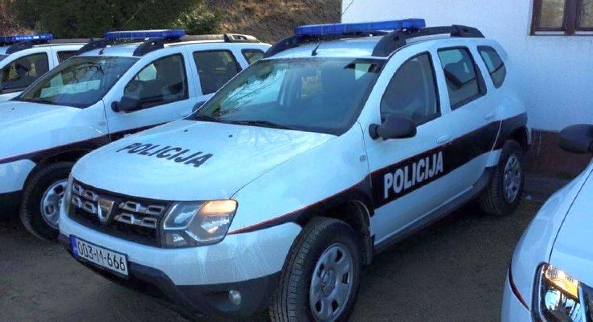 Velika policijska akcija u Velikoj Kladuši: Uhapšeno više osoba, pronađena droga